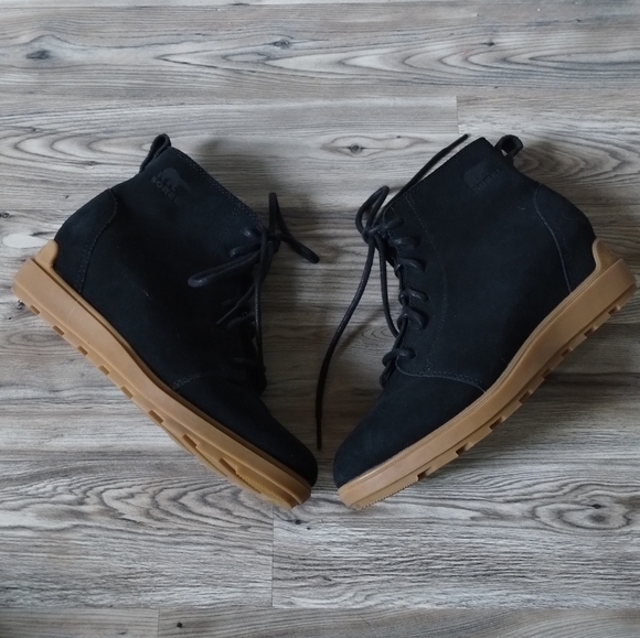 Sorel Evie II Lace Up Black Suede Ankle Boot NL5023 Size 8.5 - Picture 1 of 5